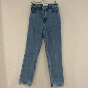 Abercrombie & Fitch Curve Love Ultra High Rise 90s Straight Jeans